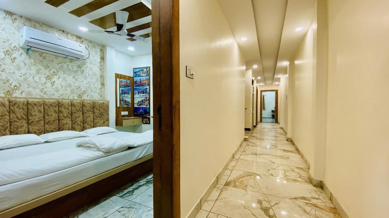 Hotel Malay Inn Uddzsaín Kültér fotó