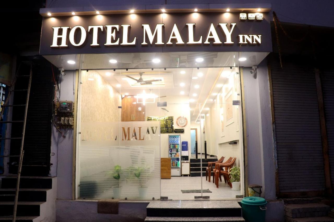 Hotel Malay Inn Uddzsaín Kültér fotó