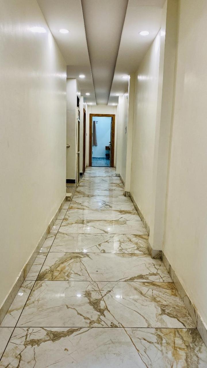 Hotel Malay Inn Uddzsaín Kültér fotó